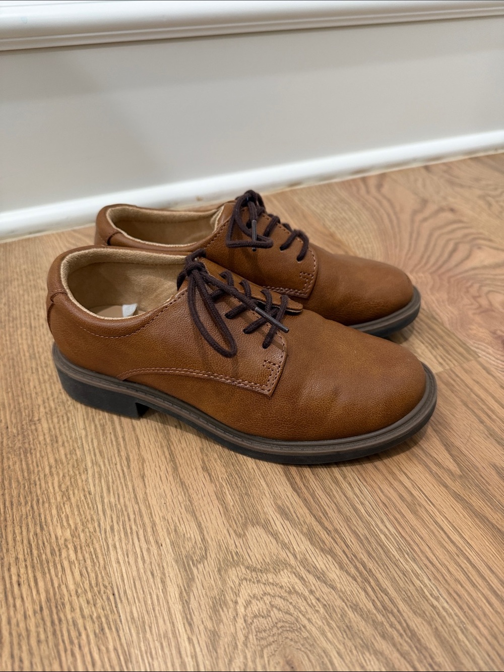 Cat & Jack Kids Brown Lace-Up Dress Shoes